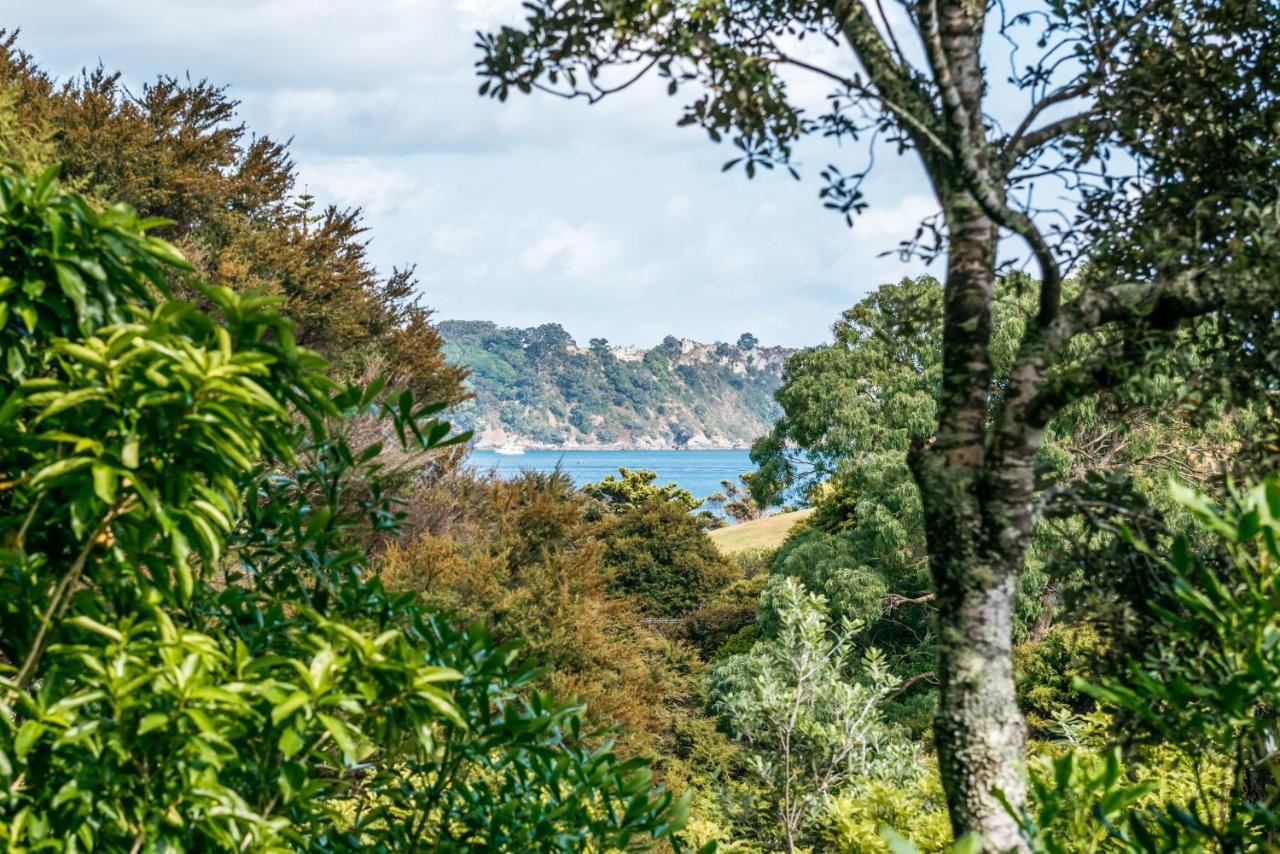 Treetop Retreat - Onetangi Holiday Home Bagian luar foto