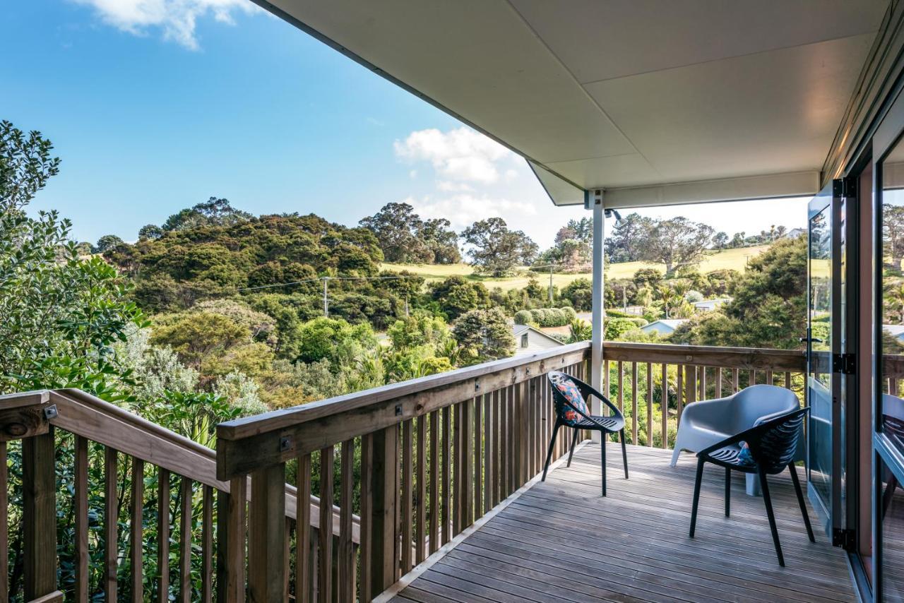 Treetop Retreat - Onetangi Holiday Home Bagian luar foto