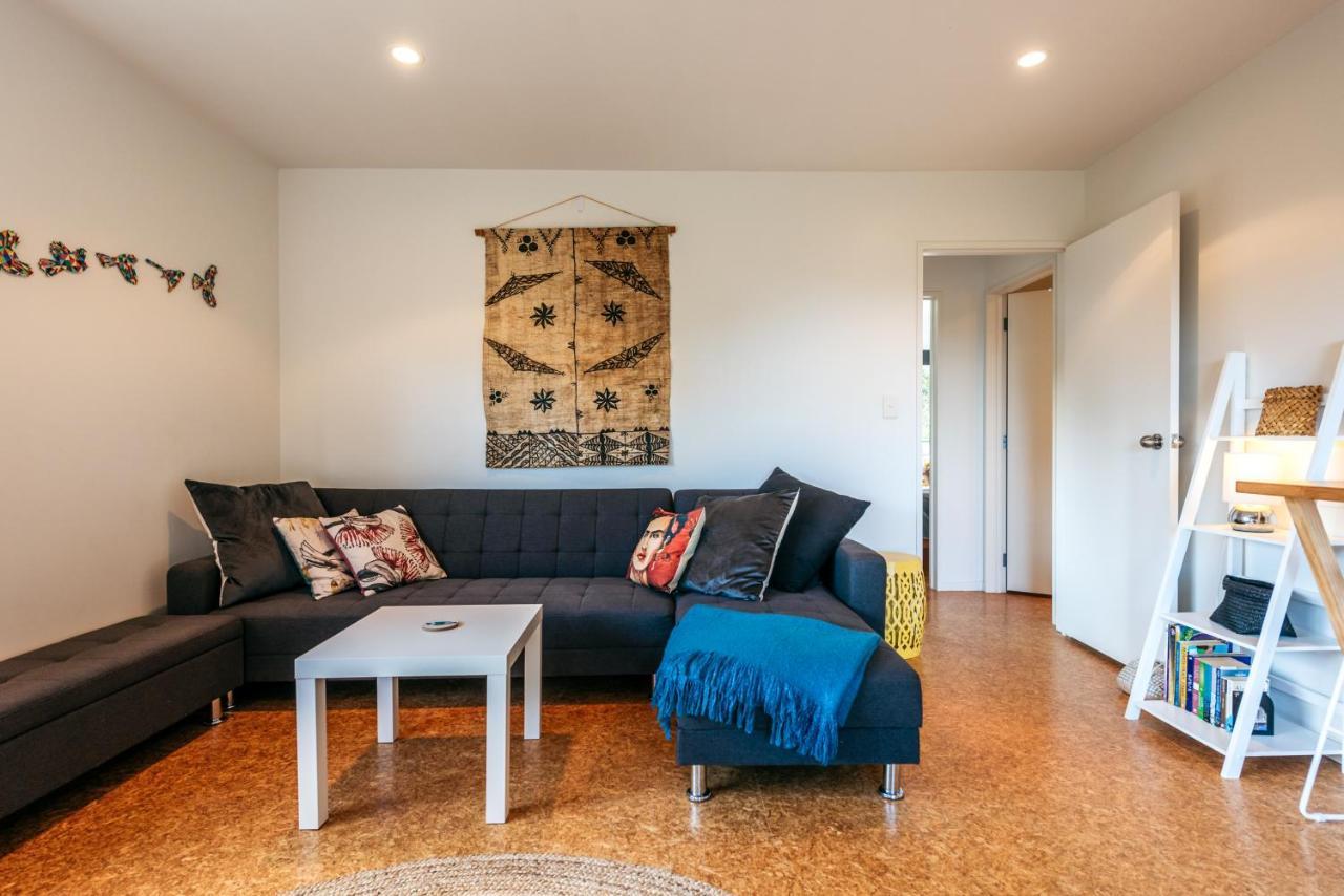 Treetop Retreat - Onetangi Holiday Home Bagian luar foto